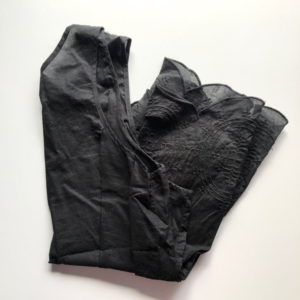 Black Embroidered Scallop Tank - Picture 2 of 6
